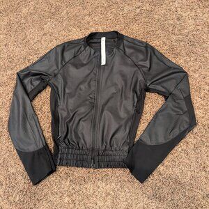 Lulu Lemon Running Jacket 4